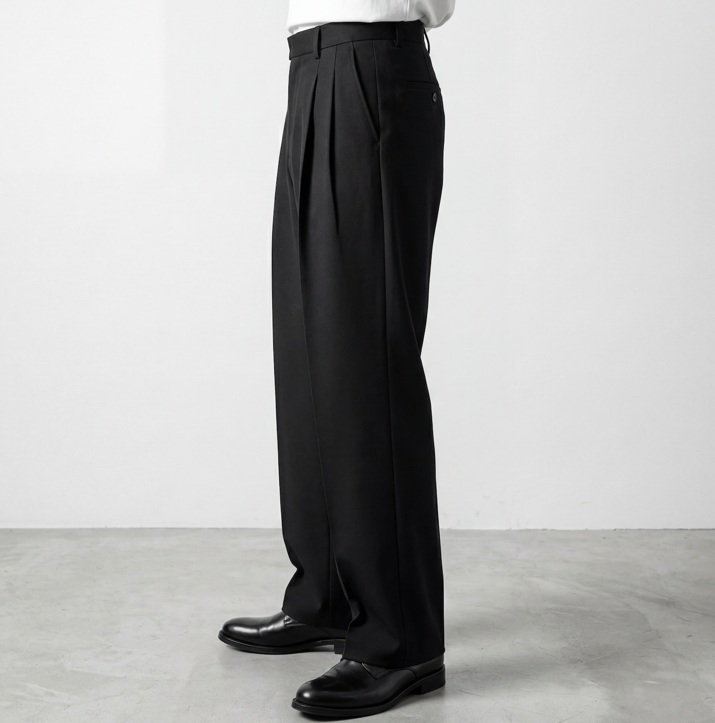 Pleated Straight Trousers